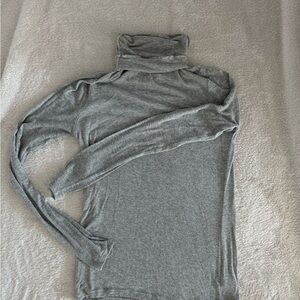 Chelsea28 Gray Turtleneck Sweater